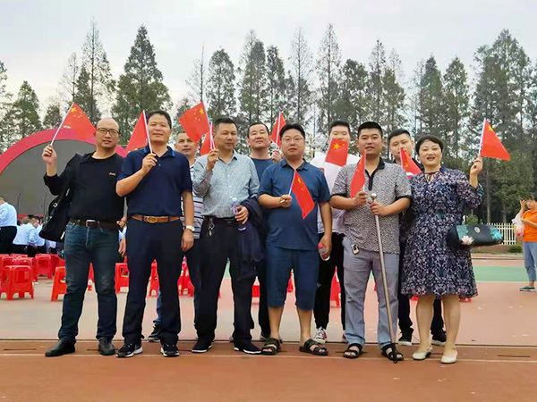 群眾歌詠賽啦啦隊(duì)