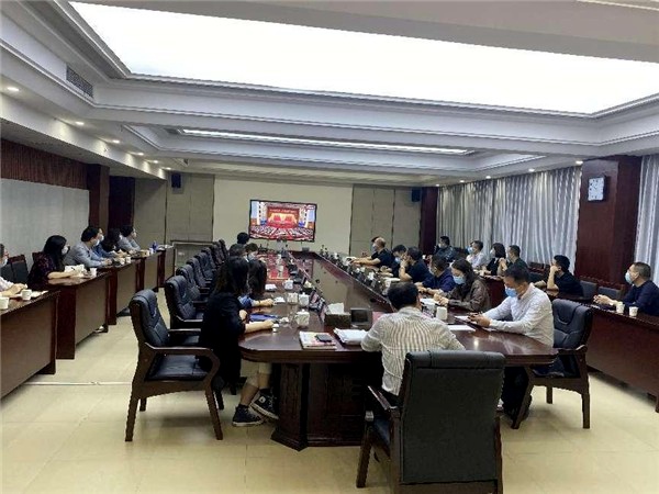 湖南九郎山集团组织收看党的二十大开幕会暨学习研讨会 (1)