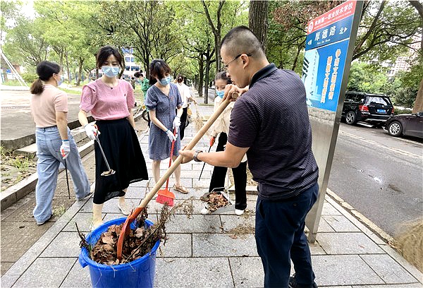 株洲国投教育投资有限公司开展“我是党员我带头”党日活动 (4