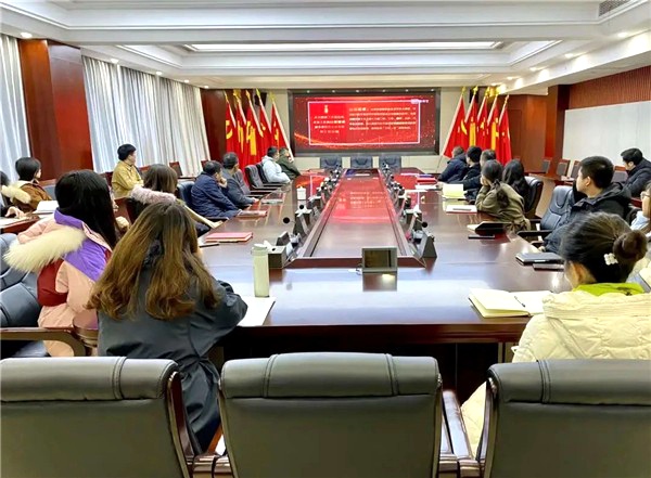 国投教育支部深入学习宣传贯彻省第十二次党代会精神 (3)