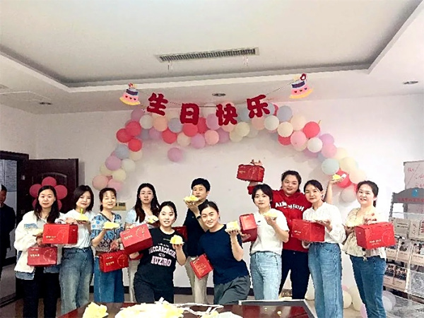 生日会