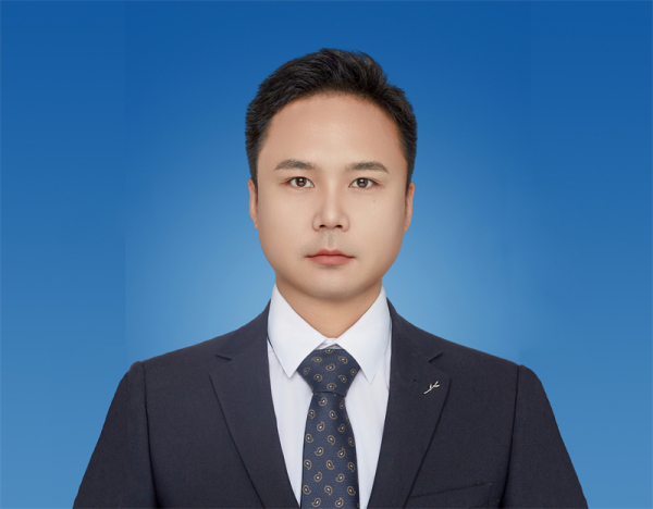 覃俊杰