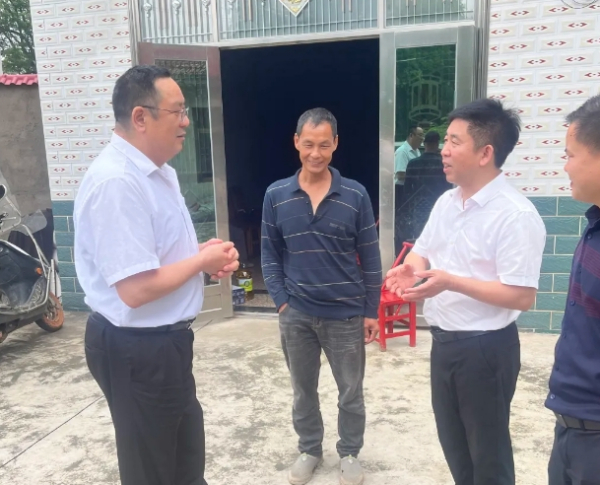 【情系乡村促振兴 扶贫慰问送真情】九郎山集团党委书记、董事长龚守仁一行赴醴陵市泗汾镇茶田村开展走访慰问活动
