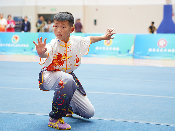 2024株洲市中小学生运动会勇夺12斤8银6铜！荣获2个第一