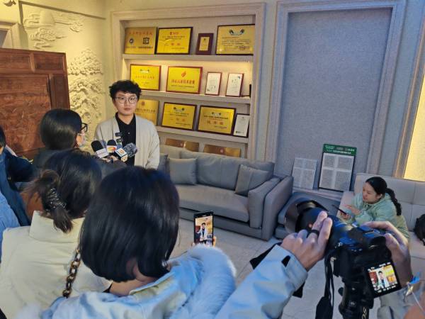 湖南省十大電視媒體集采《大學生創(chuàng)業(yè)典型案例》--維珂法人王家龍