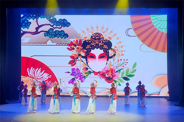 衡阳市残联艺术汇演，聆音康复中心京剧《卖水》获得阵阵掌声