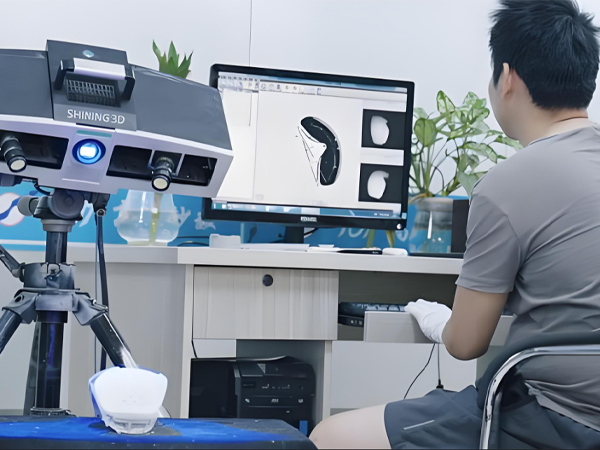 车辆痕迹鉴定：交通事故中的“无声证人”