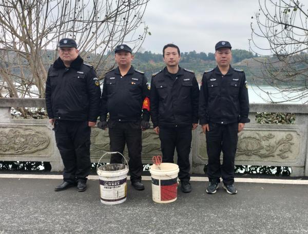 傳承雷鋒精神 鑄就時代擔當