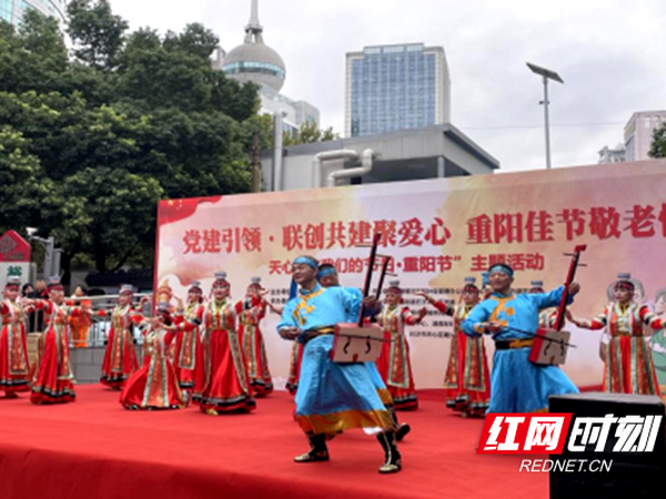联创共建聚爱心 重阳佳节敬老情