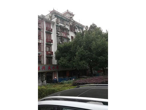 靳江小區外墻水管安裝