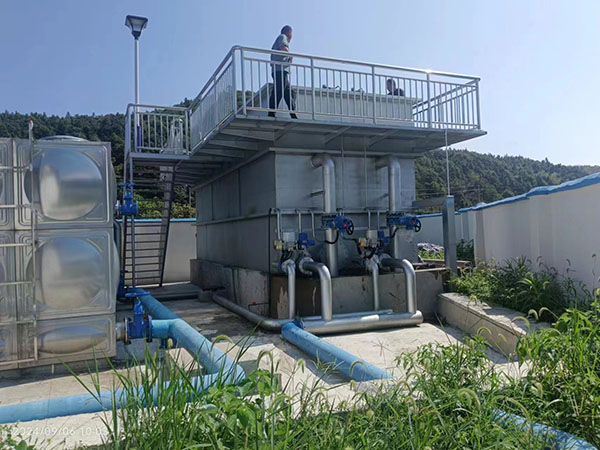 彭泽县扬梓镇龙源水厂1000m³集成式模块化净水设备