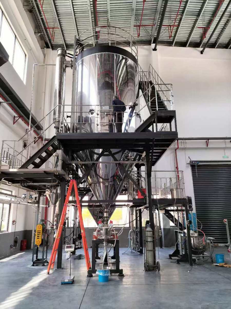 我司首台喷雾制粒机进入试生产阶段，技术升级稳步推进