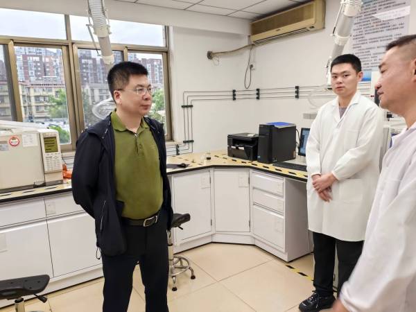 集團黨委書記、董事長肖志勇到湖南化工研究院“四不兩直”開展主題調研