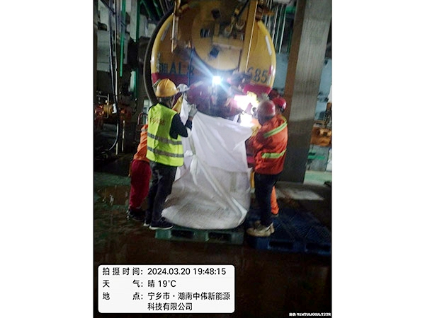 盐池清淤中