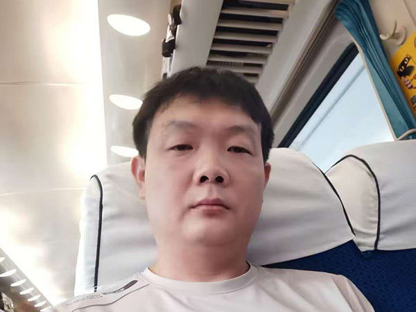 ​丁灿    宜车叮叮车队面包车车队长