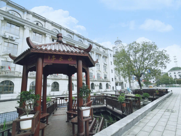 水木清华池
