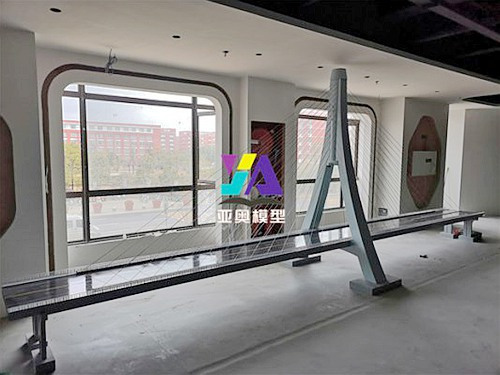 赣东大桥斜拉桥模型