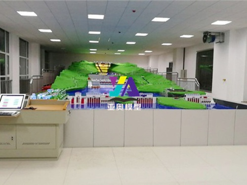 四级枢纽装置模型