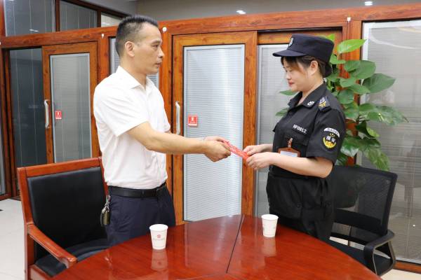 讓關愛成為內(nèi)生動力 以人文凝聚發(fā)展合力