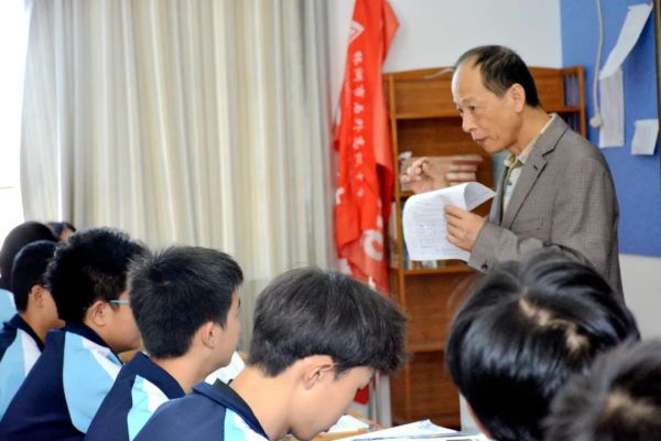 【美好教师】之蔡利军老师：倾情教育，发挥余热