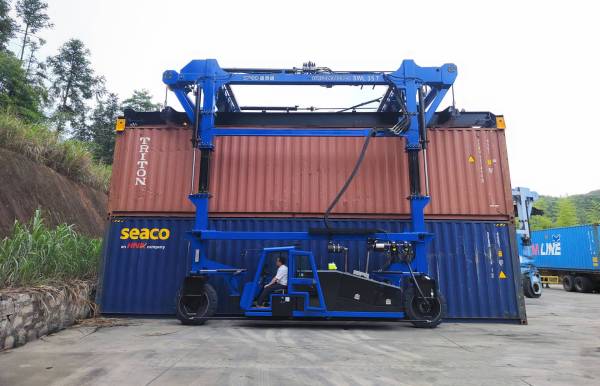 江西35T标准跨运车