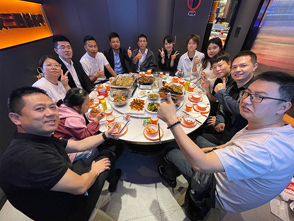 团队聚餐