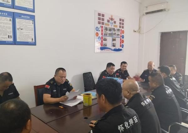 暴雨考驗初心   忠誠守護安全