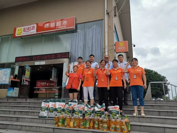 洪水无情人有情，家人逢灾齐支援