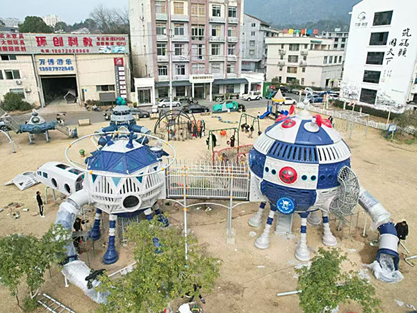 大型玩具