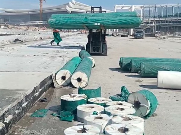 厦门翔安机场道面土工布施工