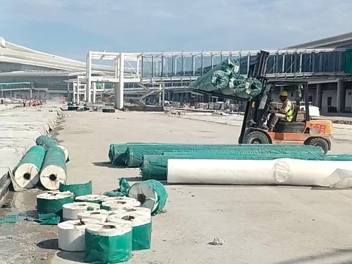 厦门翔安机场道面土工布施工