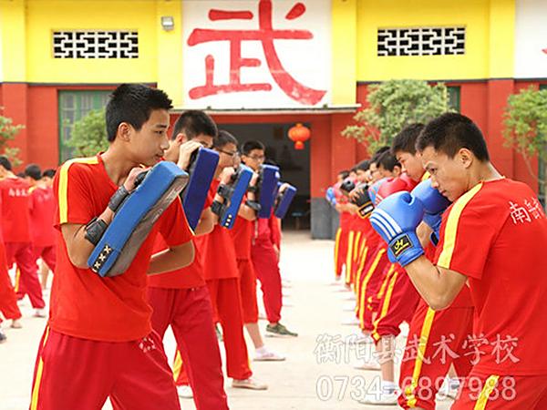 衡阳县船山文武学校对发型有什么特别要求吗？