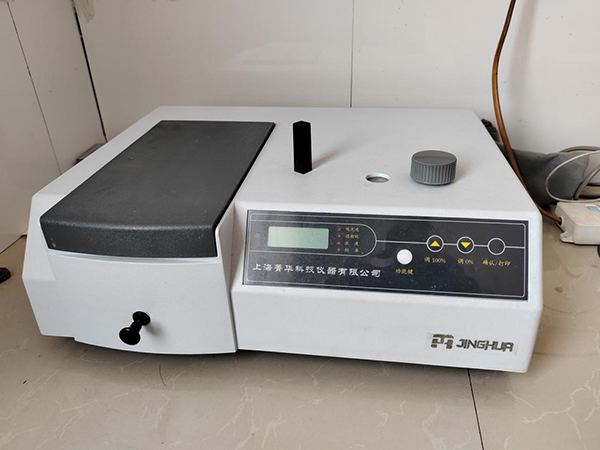 72型分光光度计