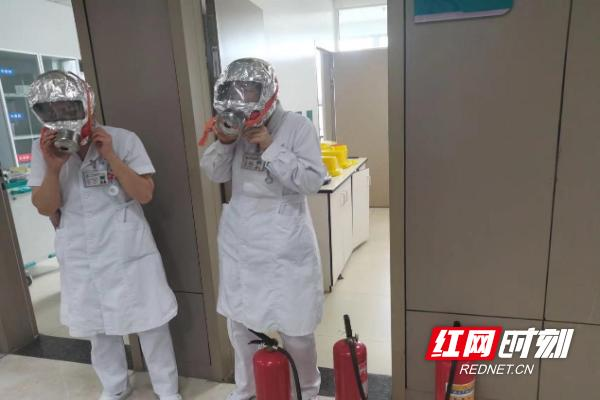 消防演练重实践 夯实安全“防火墙”