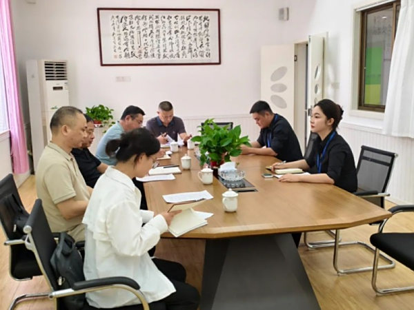 《规范司法鉴定服务 助力法治建设--司法局深入湖南新融城司法鉴定中心调研》