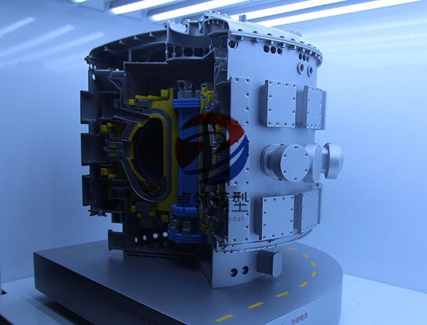 核聚变反应堆模型