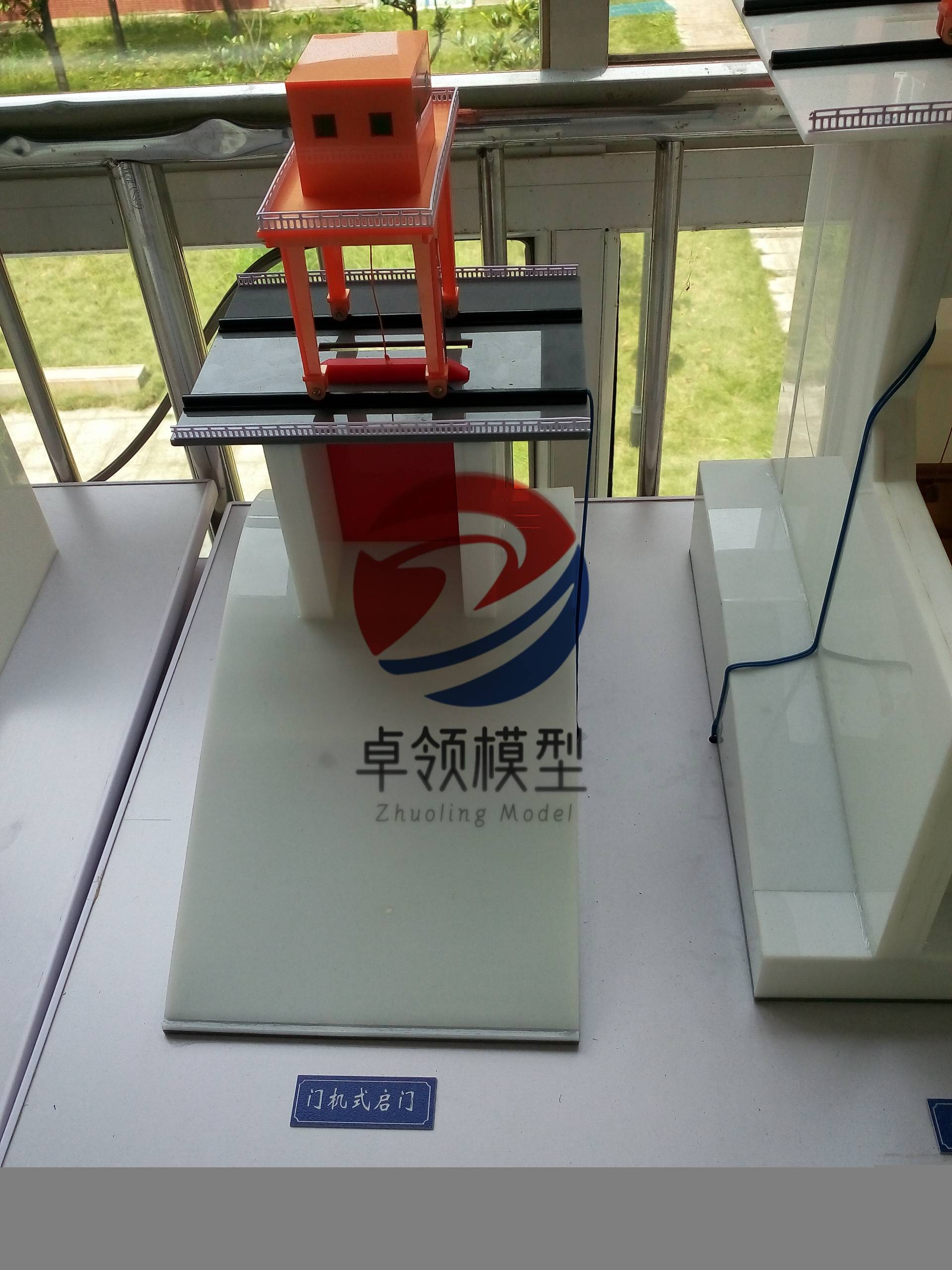 门机式启门吗模型