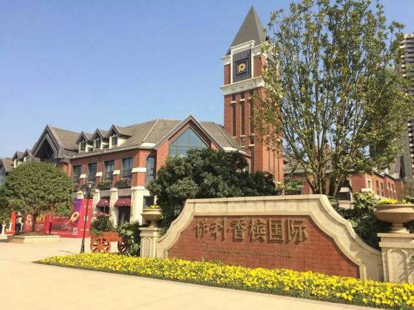 保利香槟国际-商业成品不锈钢烟道供货及安装工程