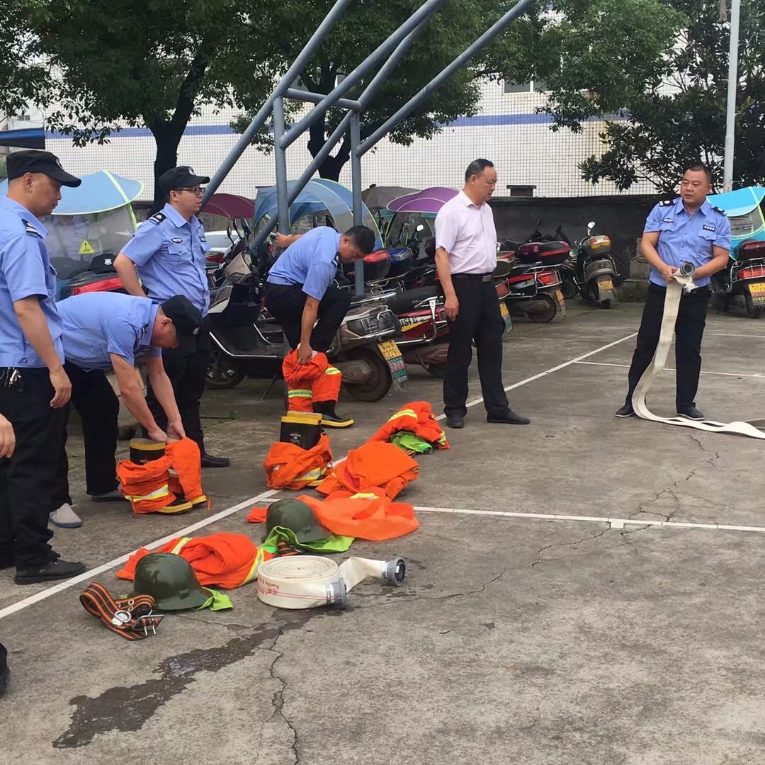 保安隊消防演練05