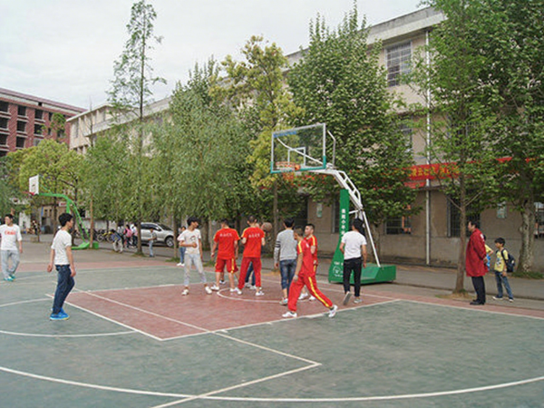 我校与集兵中学篮球友谊赛
