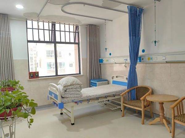 邵阳市宝庆精神病医院,邵阳诱发电位仪,ES型失眠治疗仪,500mAX光就机
