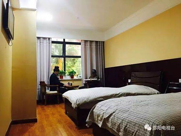 邵阳市宝庆精神病医院,邵阳诱发电位仪,ES型失眠治疗仪,500mAX光就机