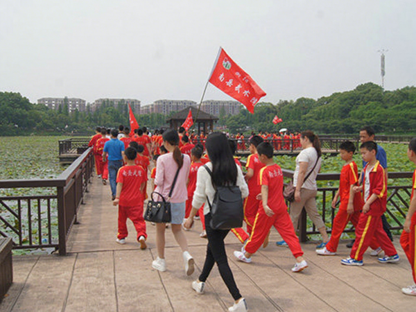 南湖公园春游