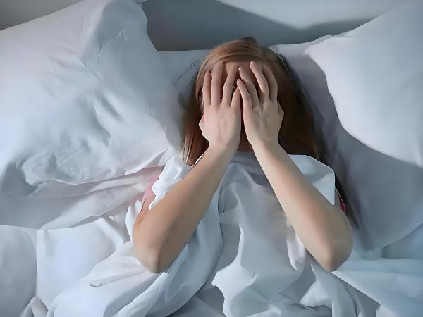 1675元看失眠上热搜！背后是5亿人的深夜崩溃