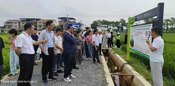 【湖南本業(yè)】亮相國家水稻綠色防控前沿戰(zhàn)場！2025全國技術(shù)培訓(xùn)班在“魚米之鄉(xiāng)”桃源隆重召開