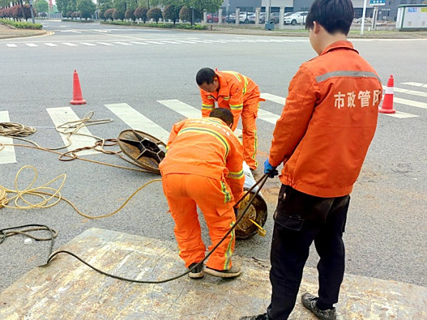 非开挖紫外光固化管道修复