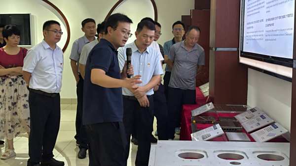 湖南省工信厅副厅长莅临株洲时代金属制造有限公司参观指导