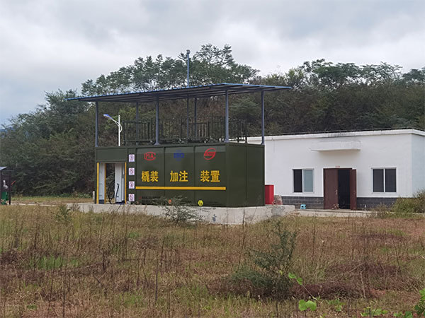 阻隔防爆橇装加注装置