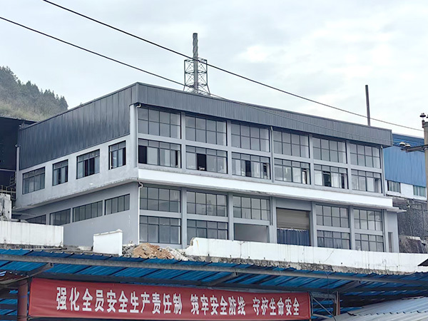 图1：高纯碳酸钡生产厂房