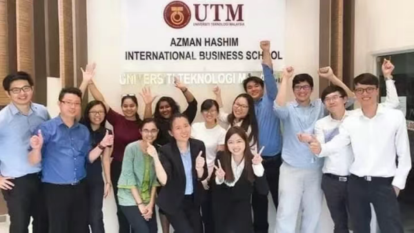 学历通胀时代破局点：有效投入，叩响名校文凭+高就业之门